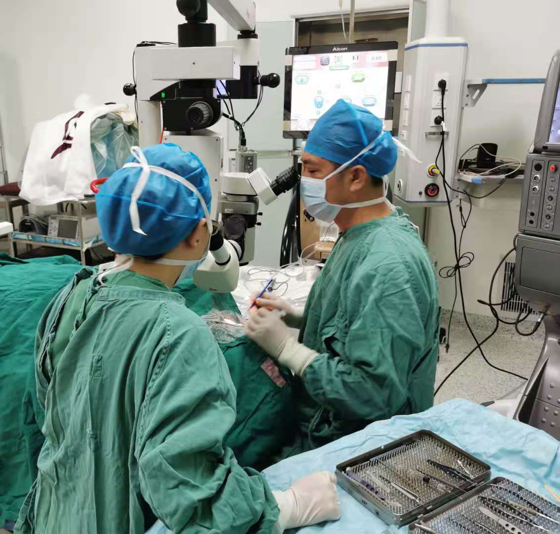 南溪山医院完成桂林首例新一代三焦点人工晶体植入术