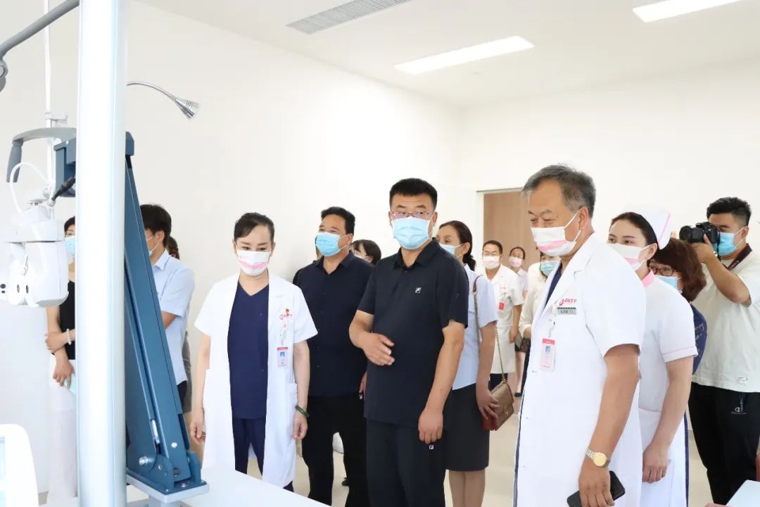 西安高新第二学校教育联合体领导一行莅临西安高新医院参访交流