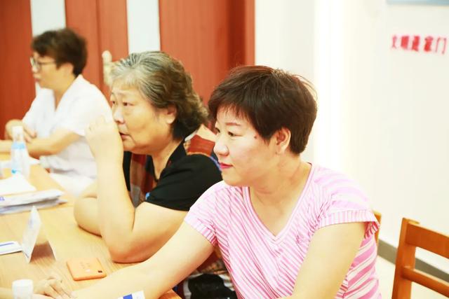 海华义诊入金佳，便民服务暖人心