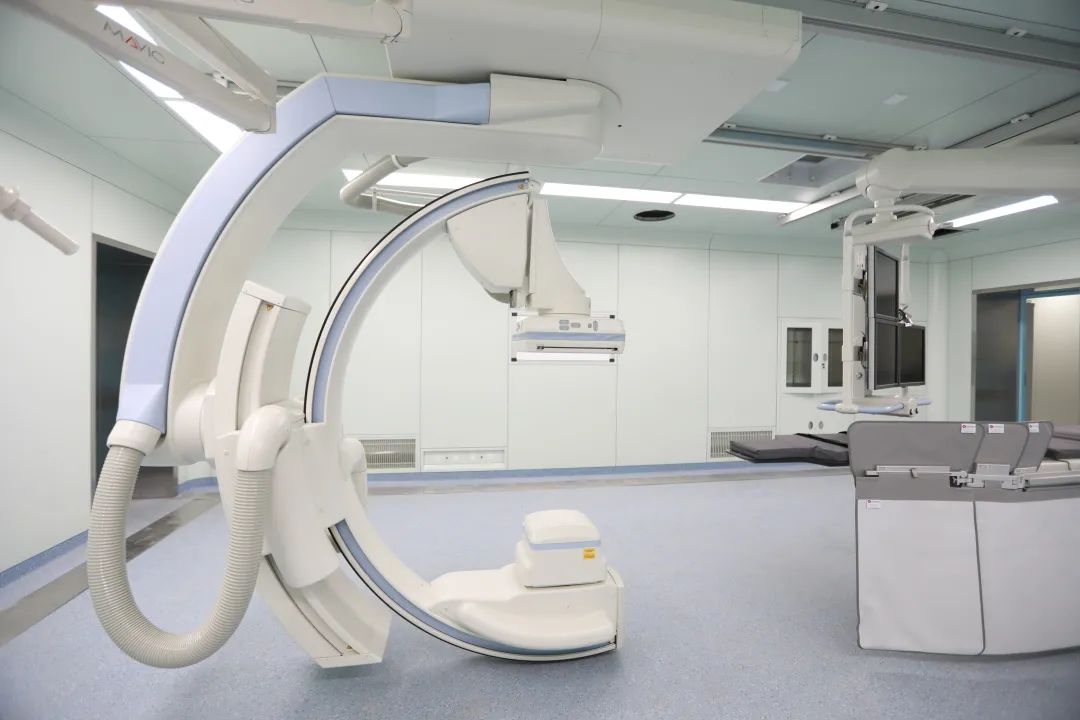 撑起生命通道：前海人寿广西医院心血管内科成功实施冠状动脉支架植入术