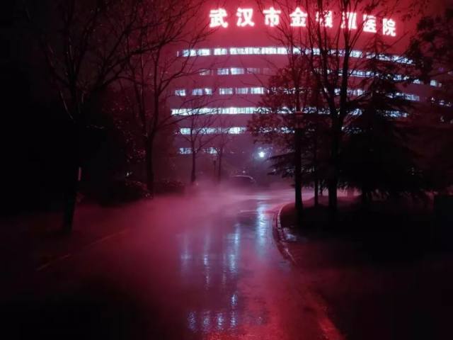 武汉抗疫前线护士摘下口罩后的照片曝光,太让人心疼了!