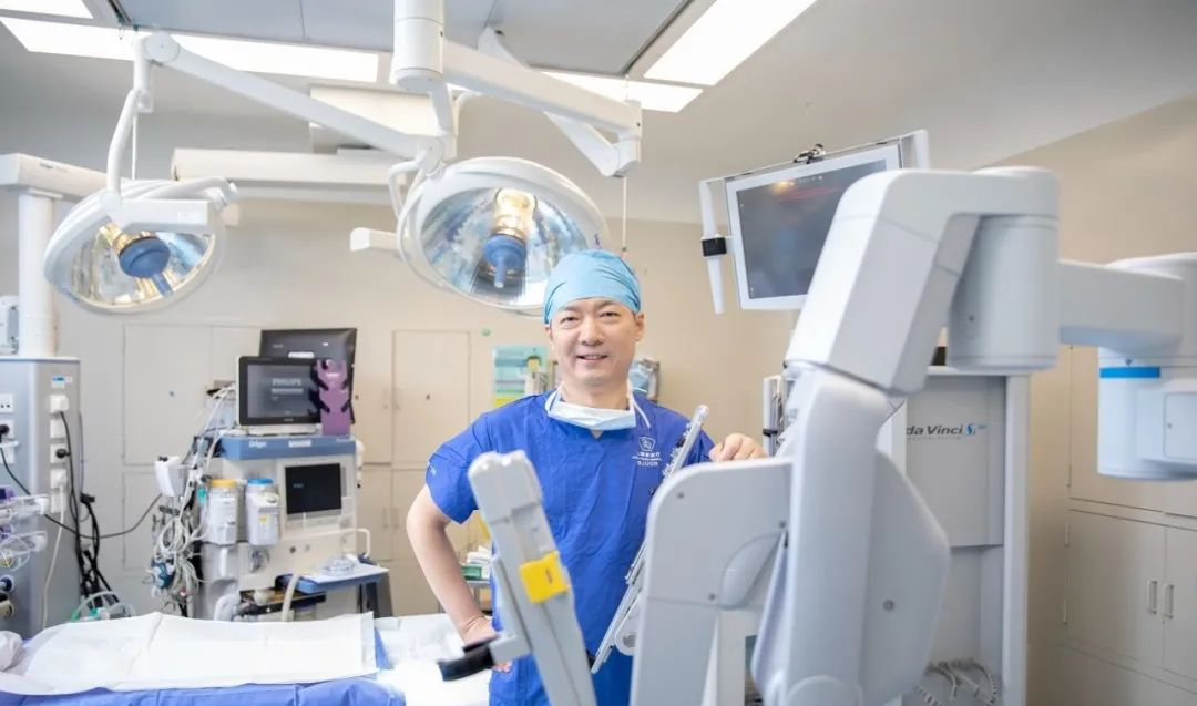 六年 700 台达芬奇手术，和睦家外科实现「加速度」