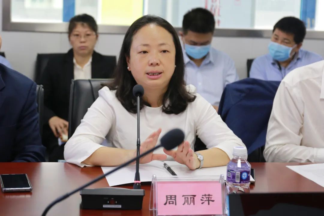 深圳市卫生健康委科教处周丽萍处长出席评审末次会议的深圳市卫生健康