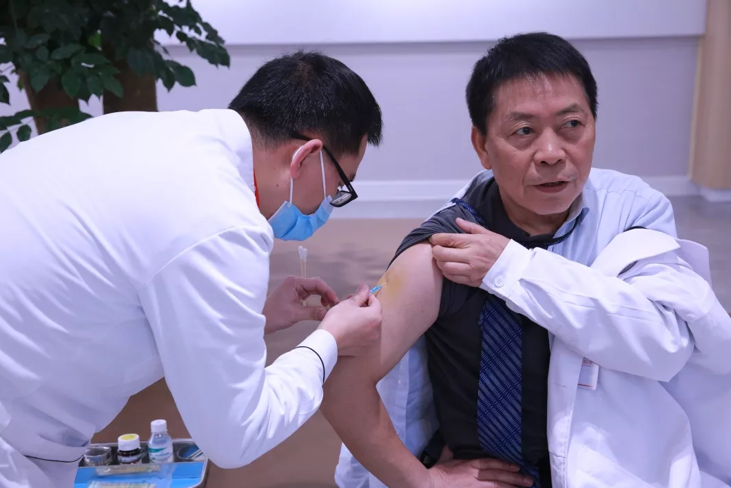 重庆北部宽仁医院杨和平：退役不褪色，「抗疫老兵」的医者初心