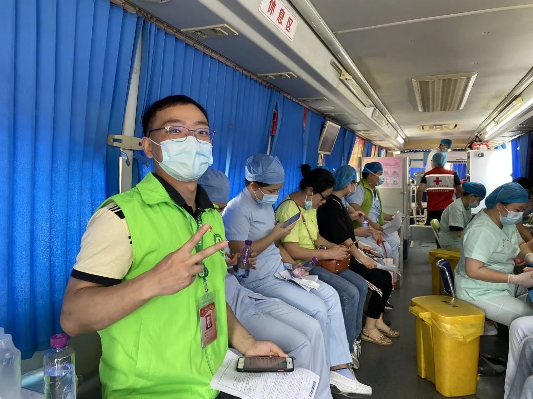 珠海市慢性病防治中心献礼建党百年：青春正当时，热血传爱心