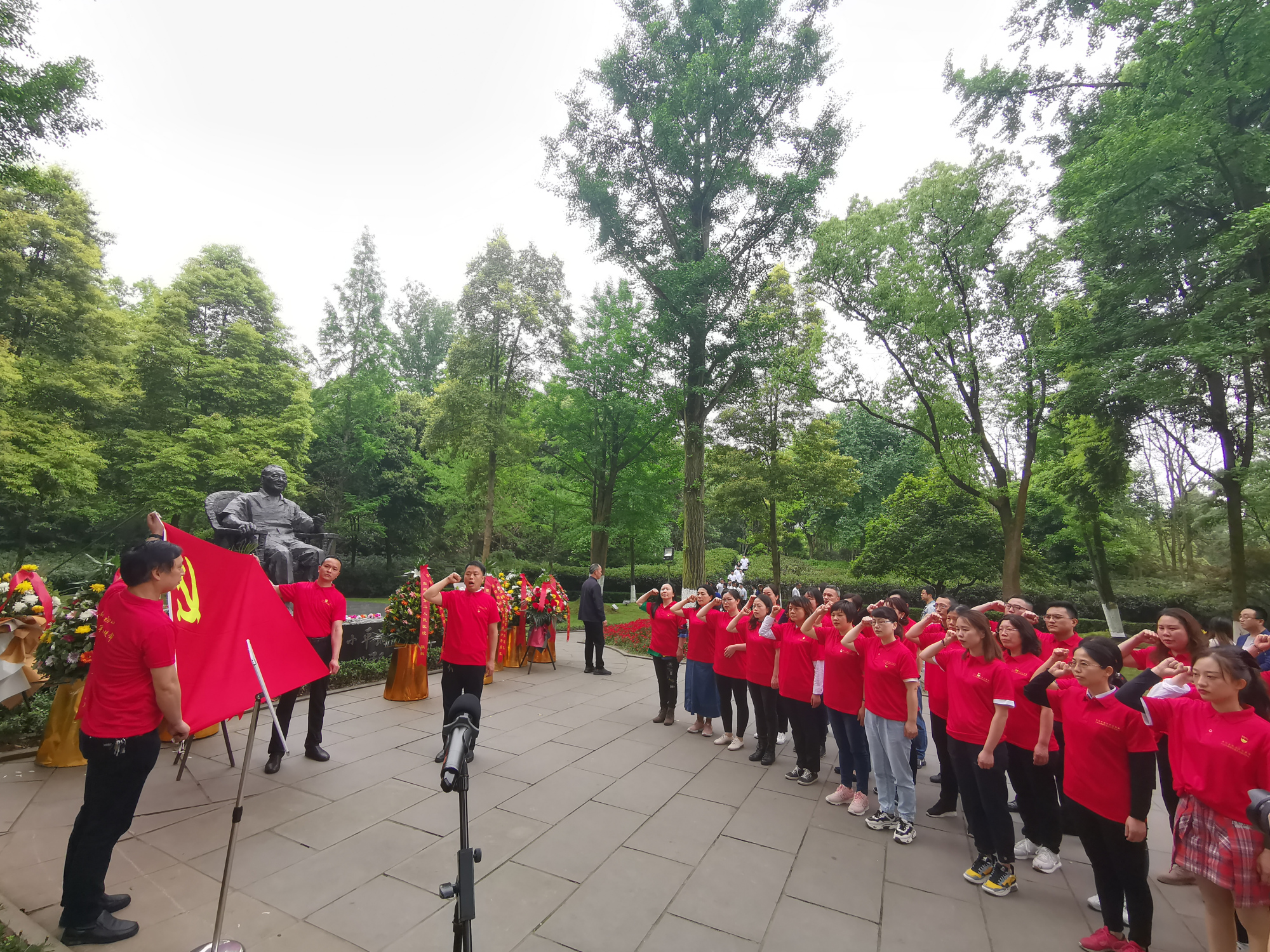 宜宾市第二人民医院组织开展「革命圣地 寻找初心」红色教育活动