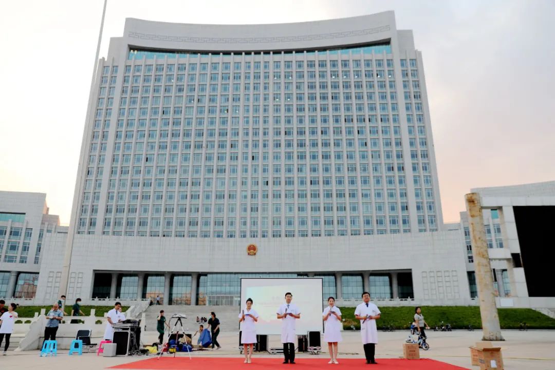 赤峰市宁城县中心医院成功举办「我帮你·迈进文明健康新生活」大型义诊活动