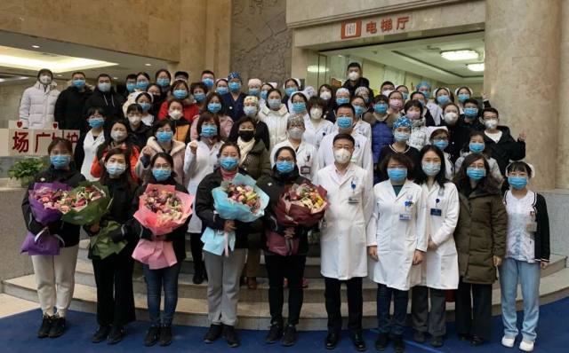 吉林大学第一医院神经内科 5 名护士赴武汉金银潭医院支援