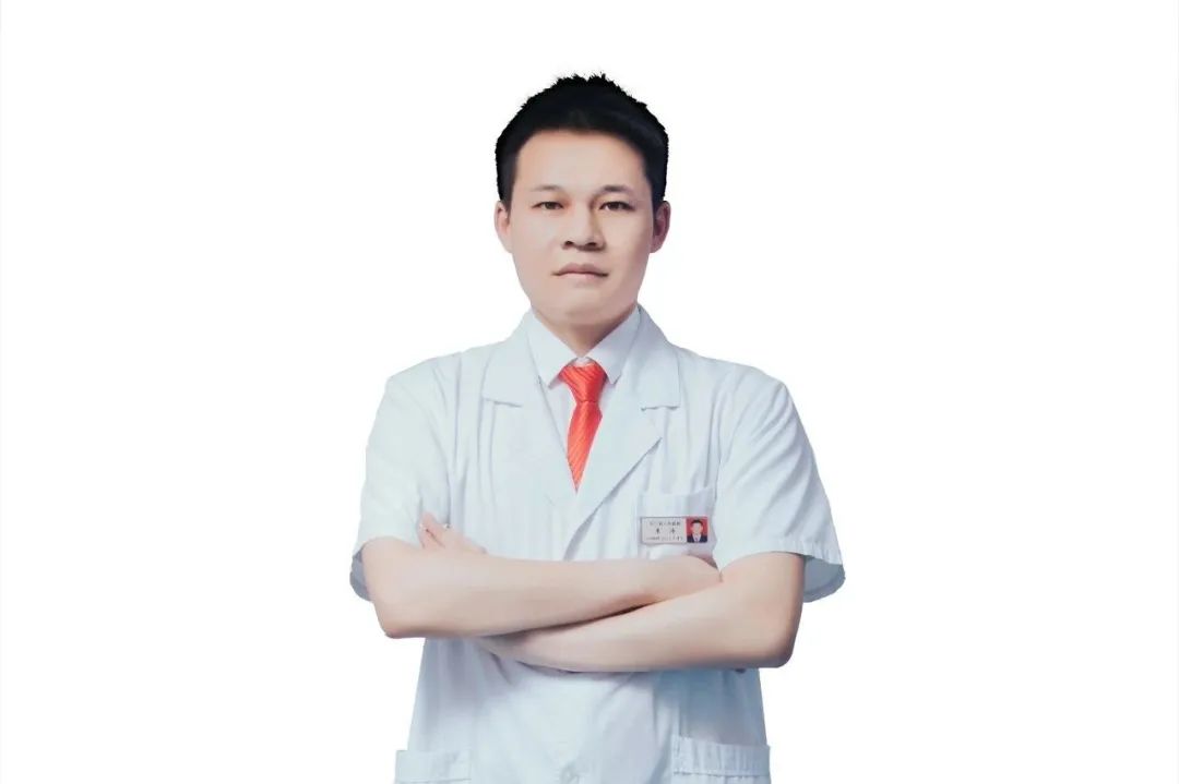 庆祝中国医师节，石门县人民医院 25 名医师受表彰