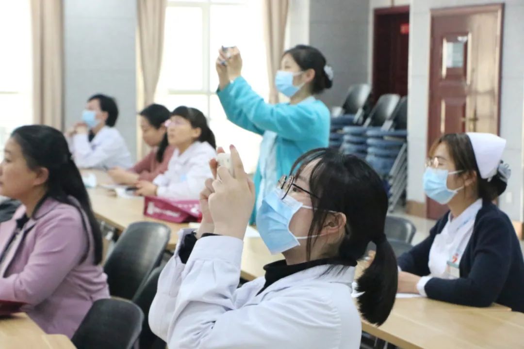 河南省直第三人民医院宣传通讯员培训交流会掀起「头脑风暴」