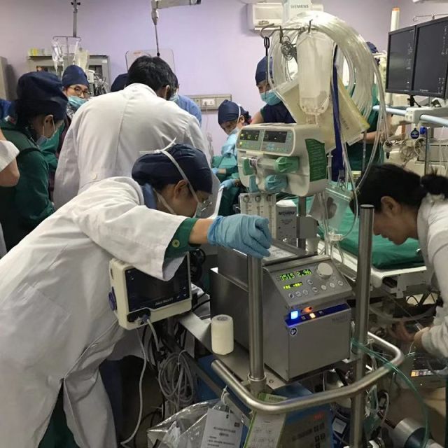 10 分钟!ECMO 撑起生命希望 3 小时! 多学科团队创造「心」奇迹
