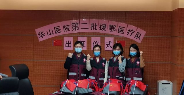 这是今天唯一一架从上海飞往武汉的飞机，上面是上海第二批援鄂医疗队