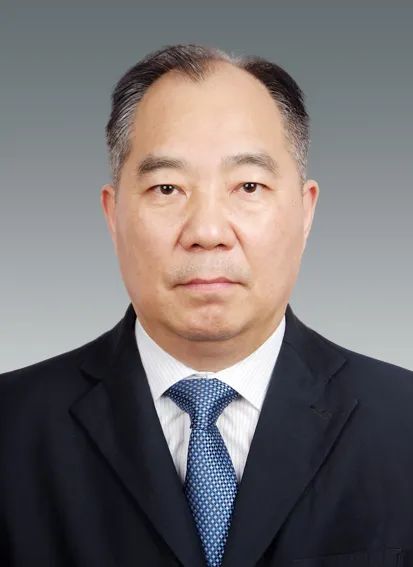 肩膀疼痛竟是肿瘤转移，瘤子侵占胸椎椎管 90%，他要怎么办？