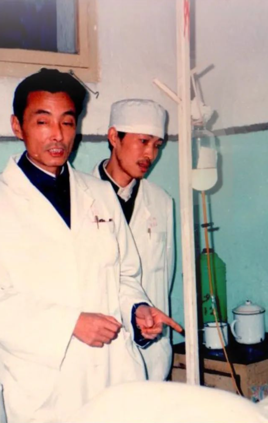 南京医科大学第二附属医院历经 70 年岁月流转，会留下怎样的痕迹？