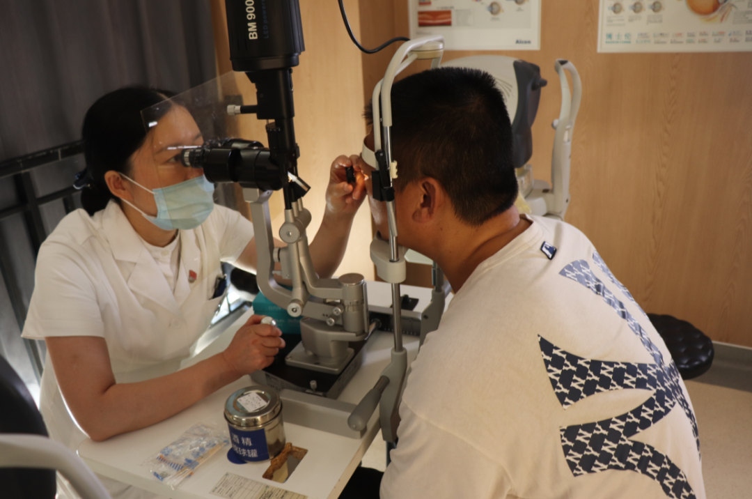 被篮球砸到视网膜脱离？医生揪出真正的元凶