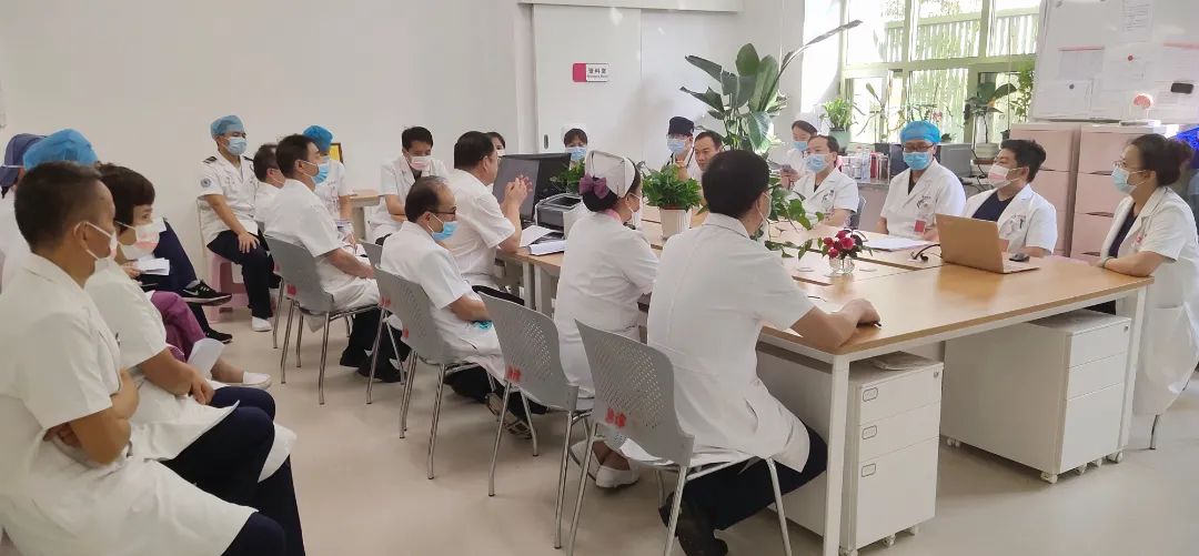 西安高新医院开展国庆节节前高级创伤中心模拟应急演练