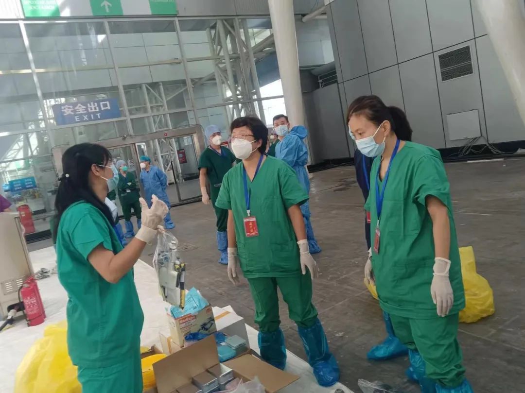 河北医科大学第一医院支援哈尔滨核酸检测医疗队载誉凯旋！