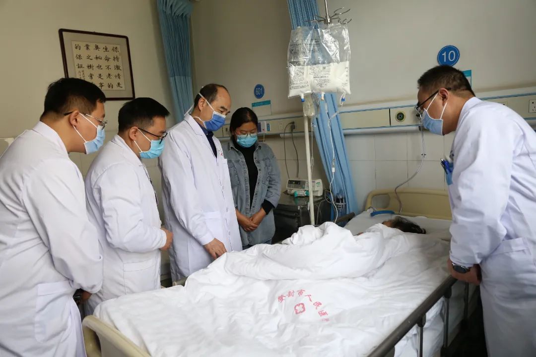河南省人民医院肝胆胰腺外科专家定期莅临登封市人民医院