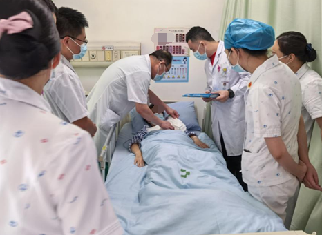 罗湖区人民医院刘瑾琨：「医生的工作很大程度上就是意味着挑战一些不可能」