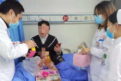 5 岁小朋友病房里的特殊生日，暖爆了！