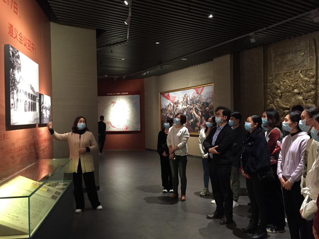 广西壮族自治区南溪山医院组织党员开展党建活动，接受红色洗礼