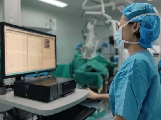 腮腺「鼓包」别害怕 术中「神探」来护驾