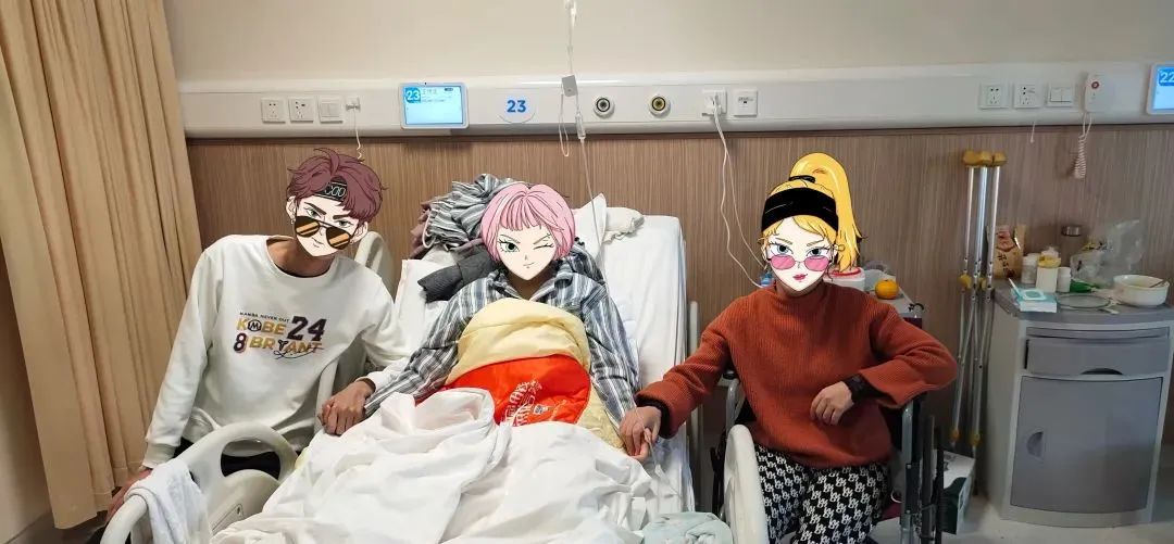 成都京东方医院骨科竭力救治三位豆蔻少年