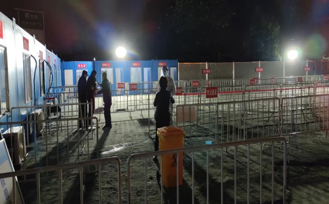 四川宝石花医院:24 小时的坚守