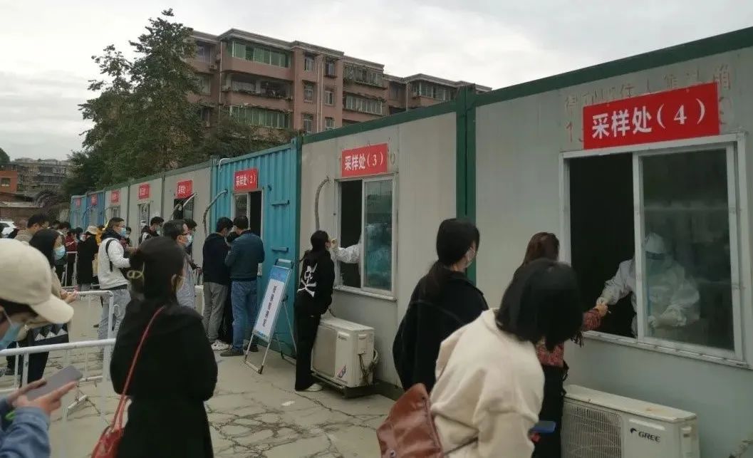 四川宝石花医院:24 小时的坚守