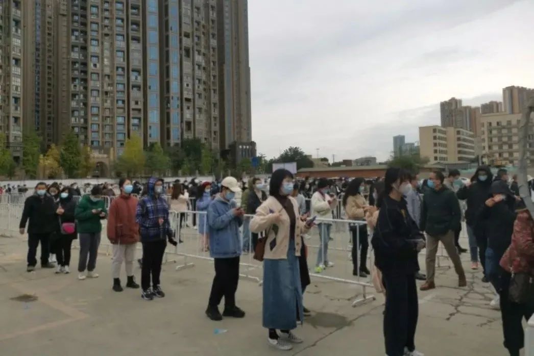 四川宝石花医院:24 小时的坚守