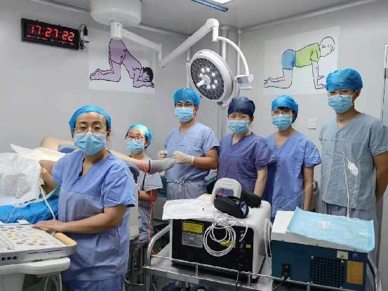 西安交大一附院成功为一位复发性宫颈癌患者实施光动力治疗