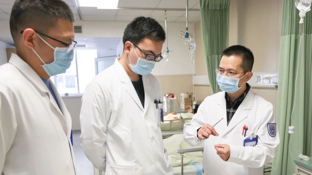 南京江北医院正式成立手足显微外科