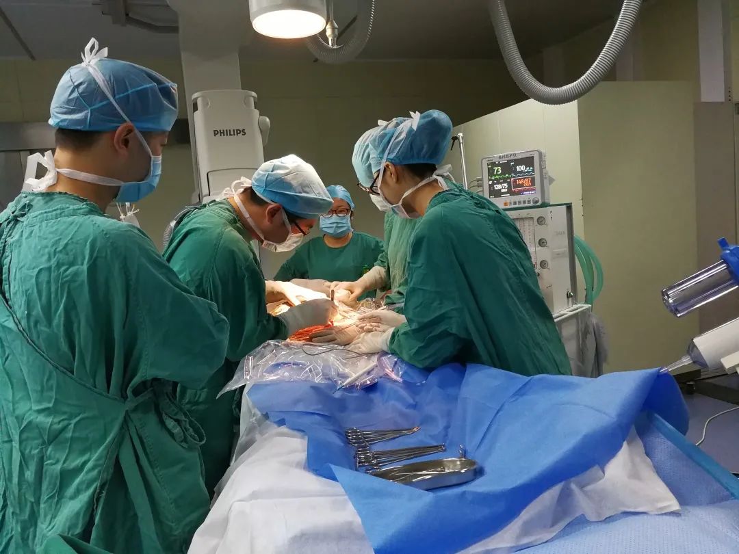 绵阳市中心医院多科协作共诊治一例凶险型前置胎盘患者