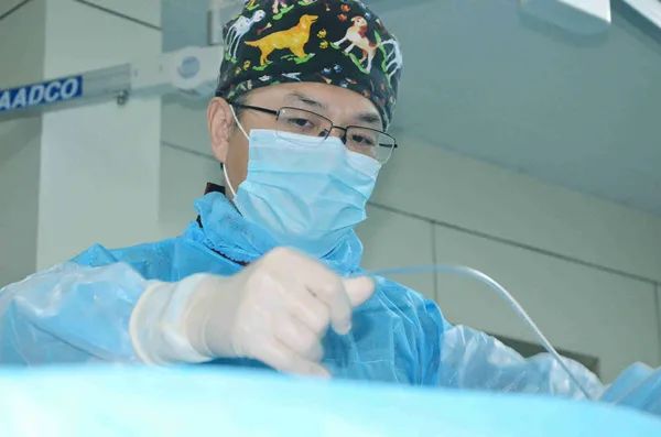 心梗拨打 120,胸痛中心快救命!