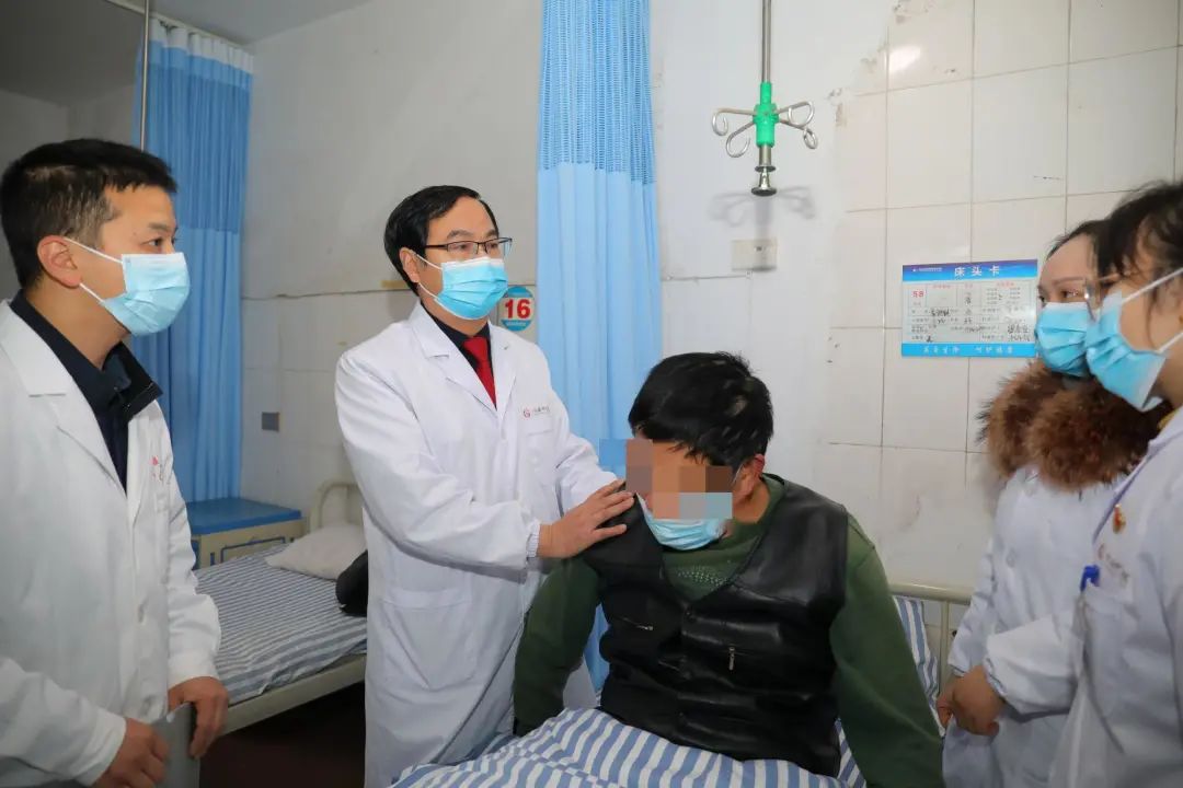 合江县中医医院专家组团下乡义诊
