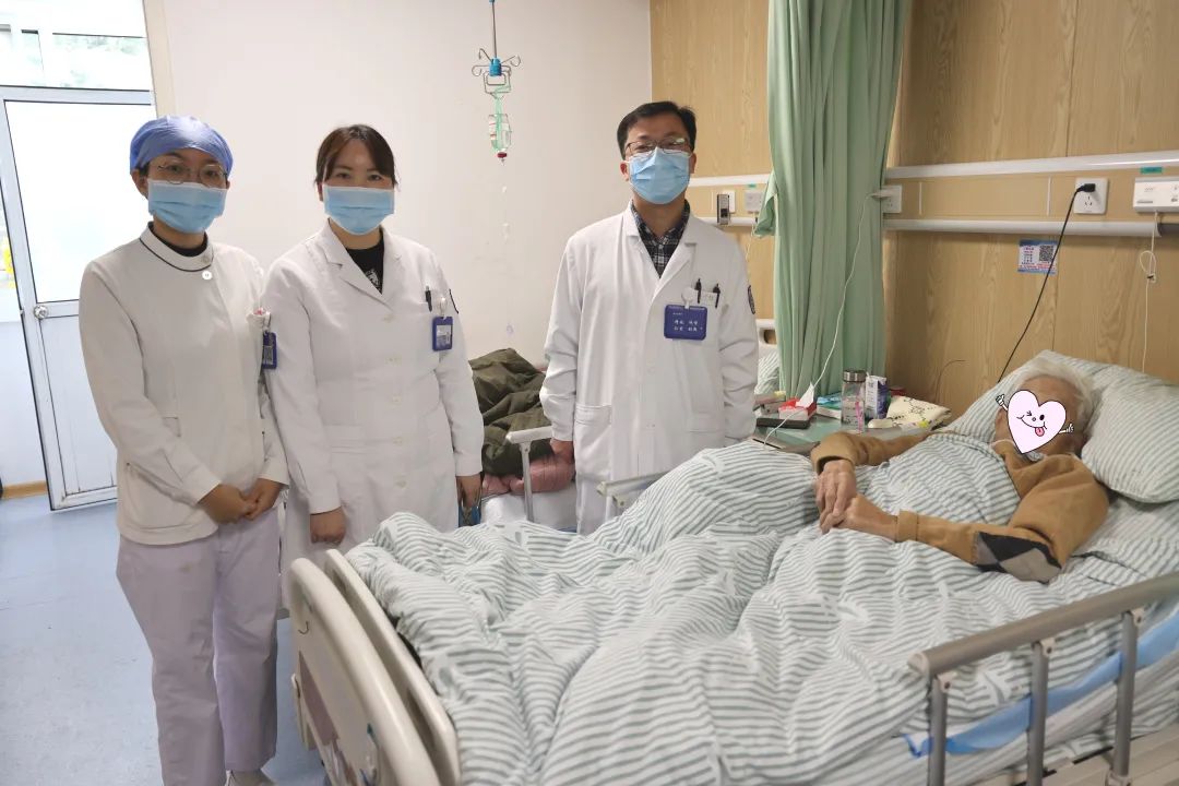 南京江北醫院血液科成功救治一名 91 歲白血病患者