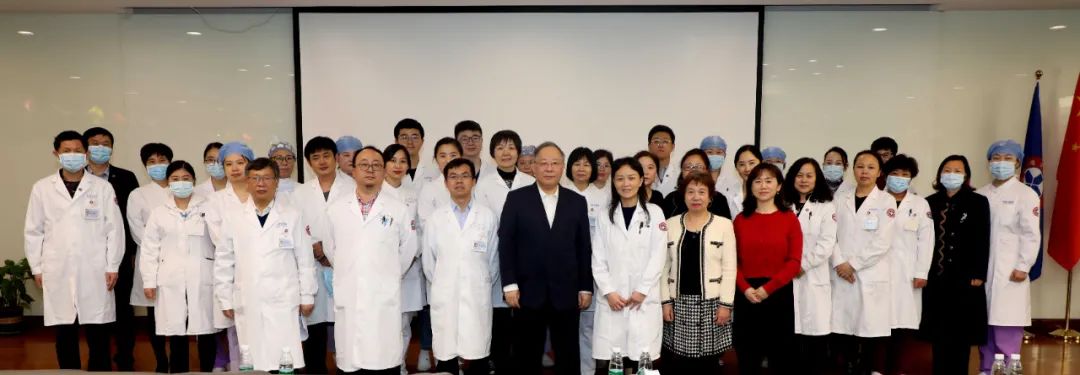 陆道培医院与北京大学人民医院血液科联合病房第 100 例造血干细胞移植患者出仓