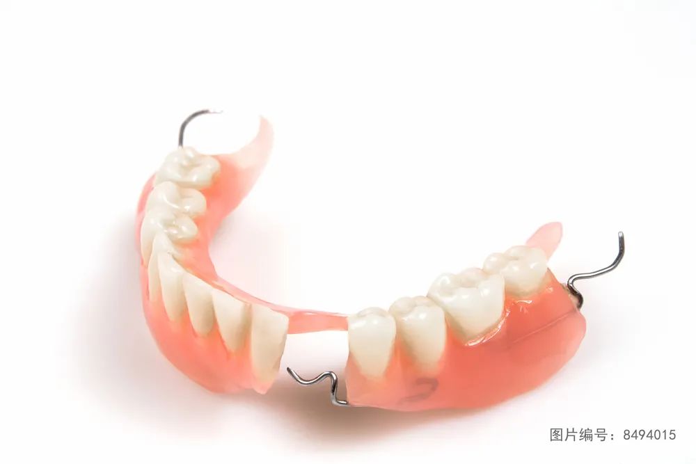 老年人缺牙后，到底「植」不「植」？