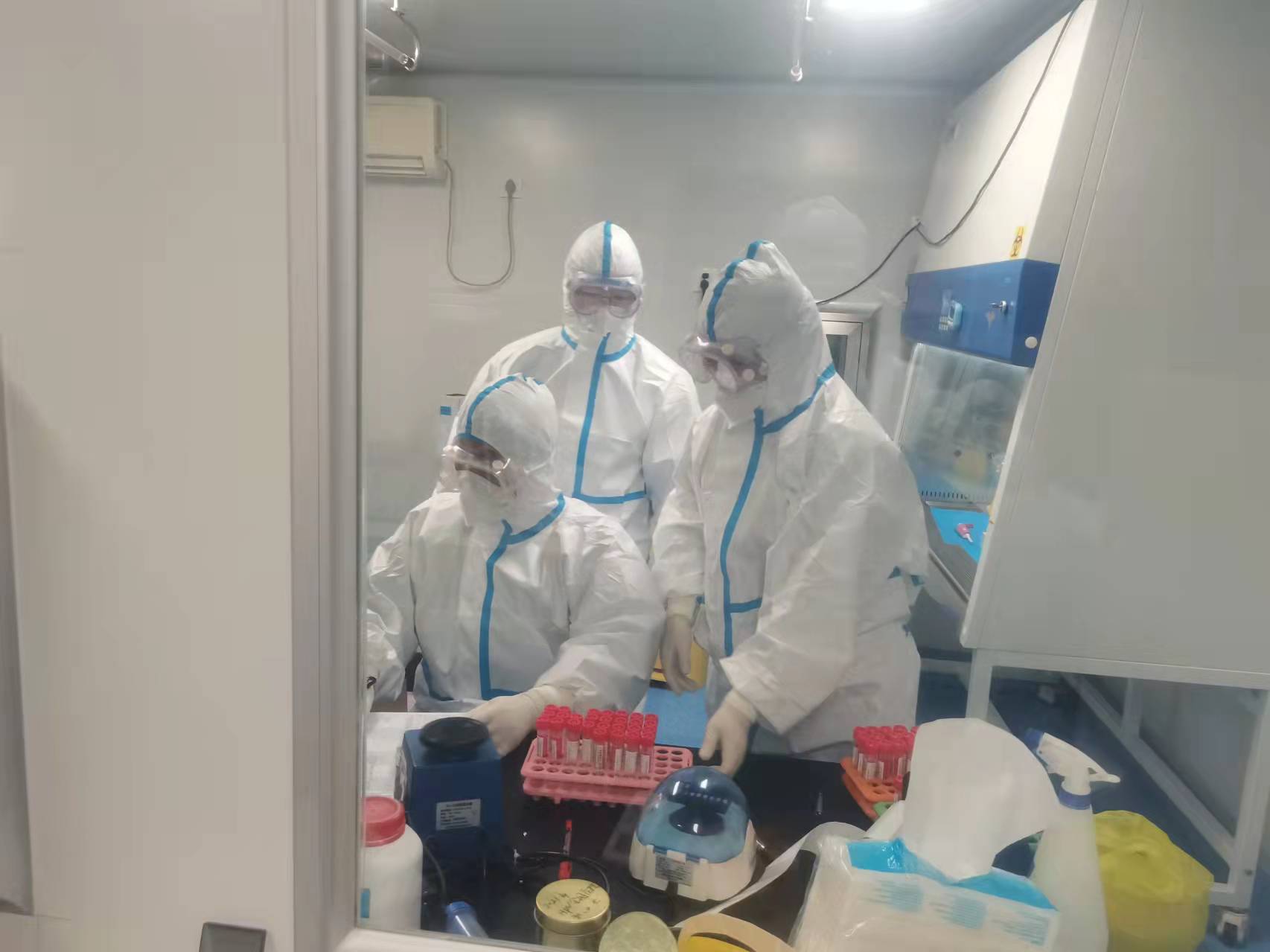 广西壮族自治区南溪山医院检验科:核酸检测报告背后的隐形战士