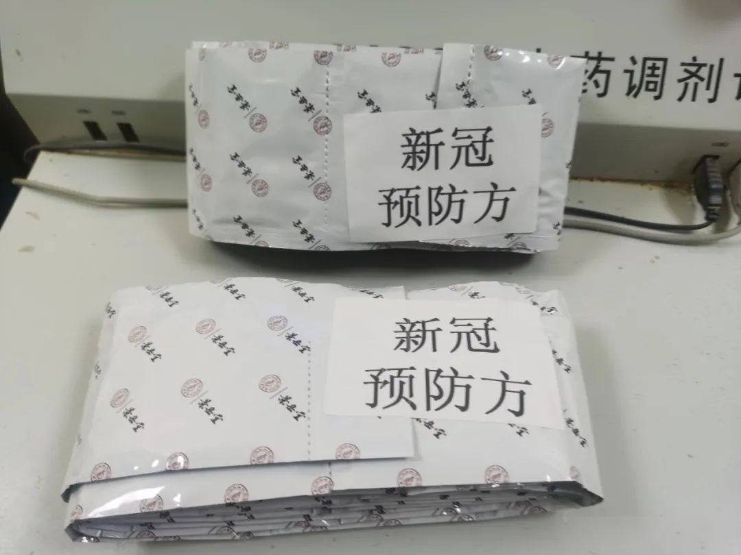 冷雨夜，他们是黑夜中最温暖的那抹「白」！