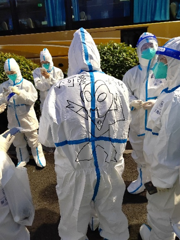 寒冬深夜的逆行者：浙四「大白」驰援上虞核酸采样队 凌晨时分总能看到他们温暖的身影