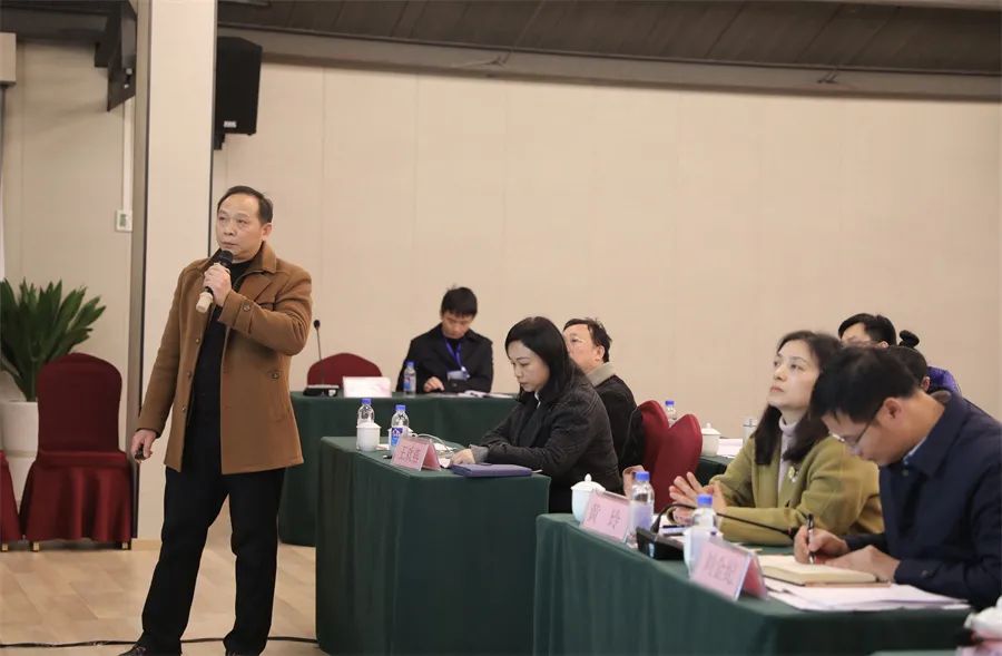 柳州市红十字会医院举办 2021 年中层干部培训班暨 2022 年务虚会