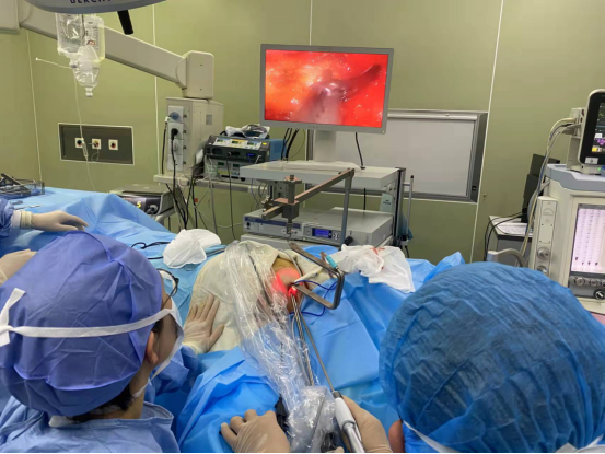 黄石市中心医院成功开展乳腺腔镜手术