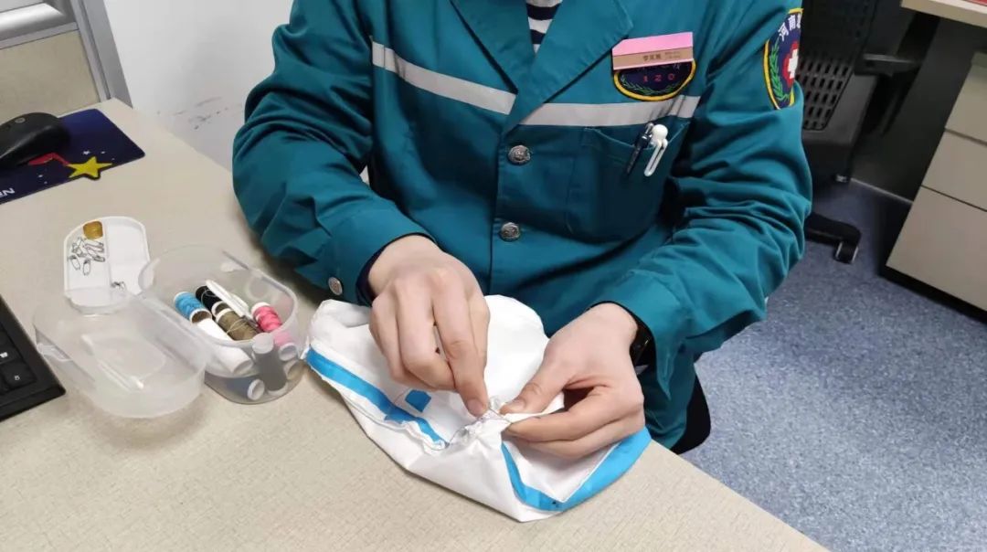 真香！郑州人民医院这个急诊男护士，给自己做了个包！