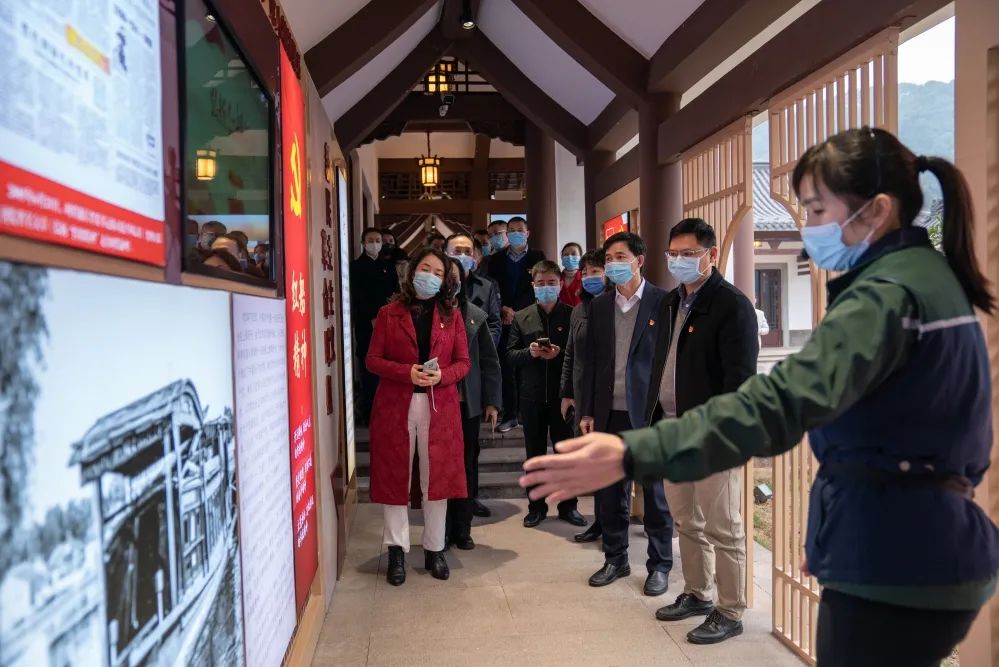 思廉明志 立身正本 | 广西江滨医院赴青秀山廉洁文化主题园开展廉洁主题现场教育活动