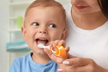 关爱儿童牙齿：从 0 岁到 6 岁的儿牙护理大全，赶紧收藏分享吧～