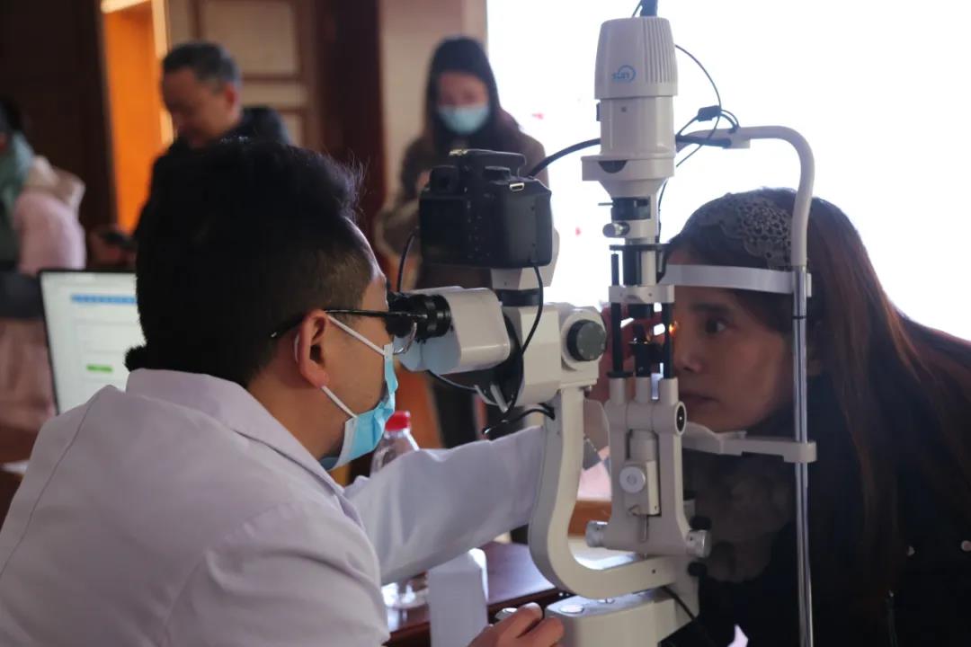 寒假前，这堂师生护眼课必不可少——银海眼科眼健康科普团队走进青白江区城厢学校