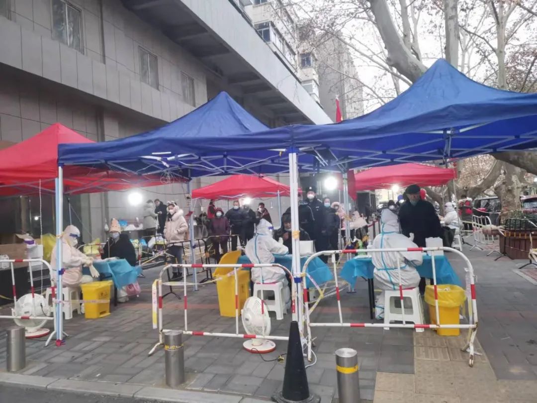 郑州仁济医院核酸检测队伍再出发，冲锋在前践行医者担当!