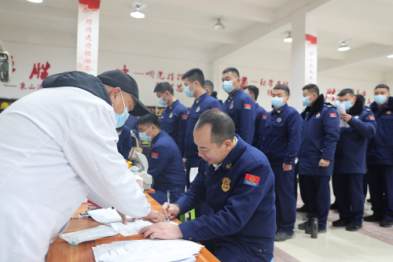 广西壮族自治区南溪山医院携手消防官兵开展无偿献血