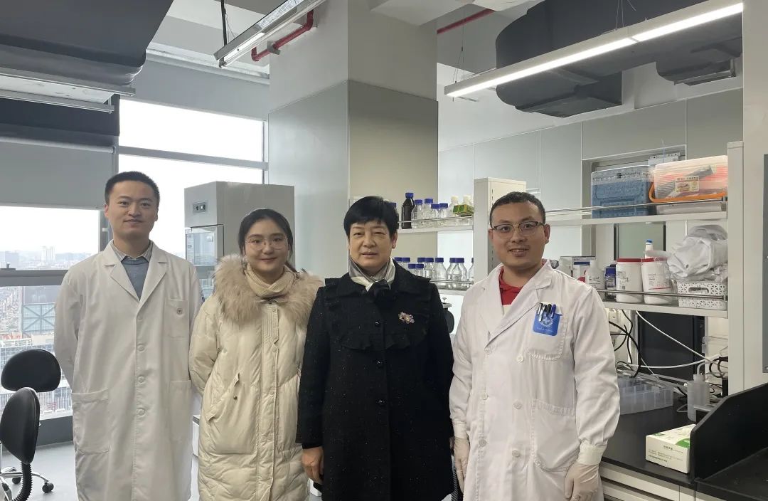 以锐虎下山之劲筑国际一流医学中心金名片——浙江大学「一带一路」国际医学院(筹)院长黄荷凤院士一席谈